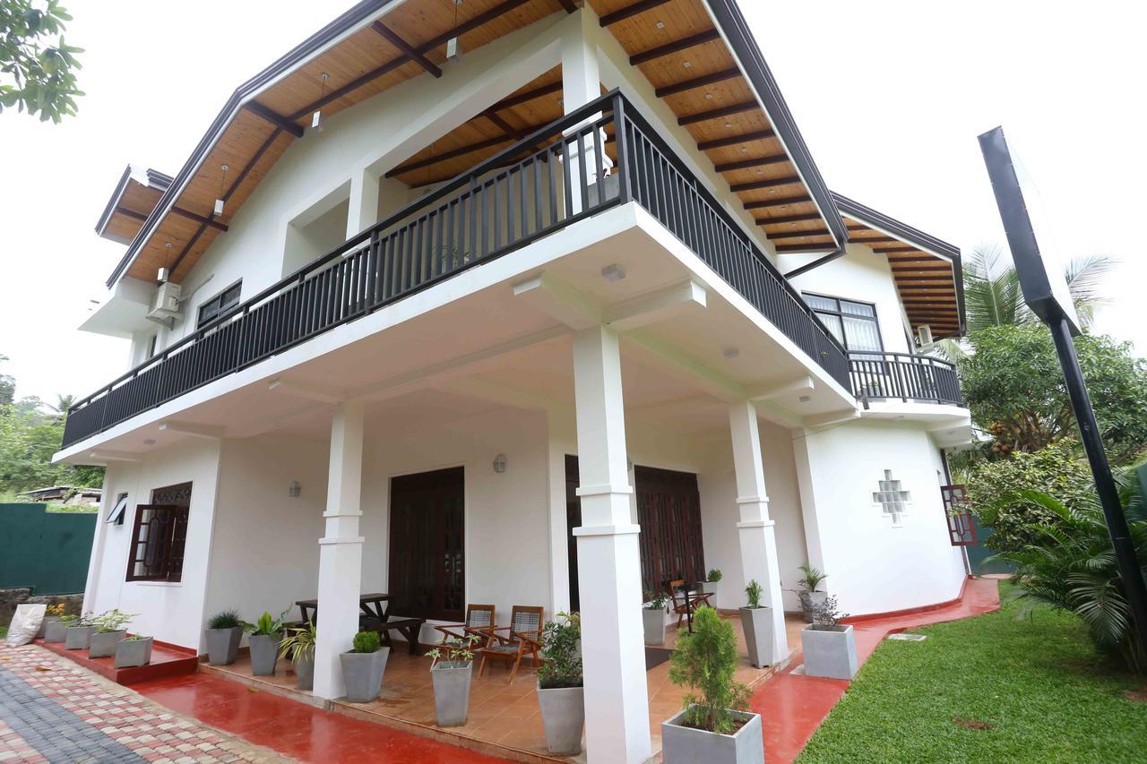 Madhusanka Holiday Home Digana Exterior photo